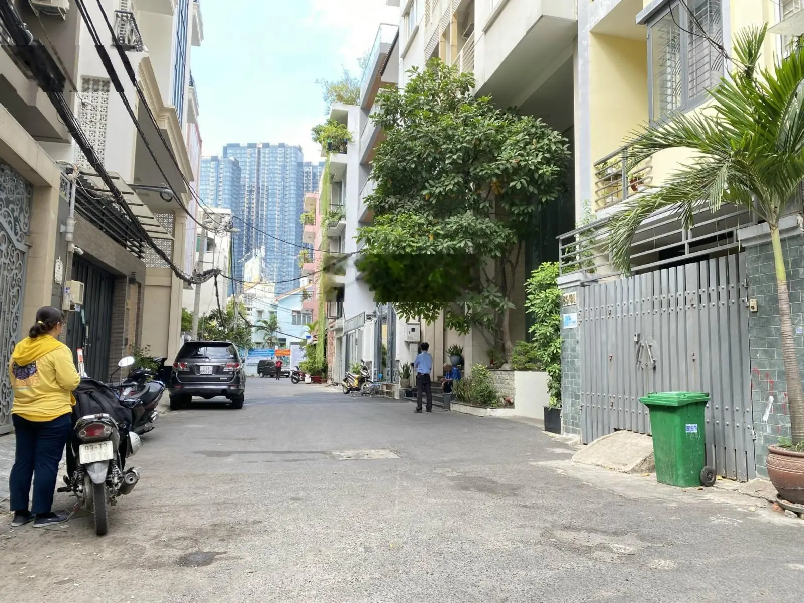 Bán nhà HXH đường Nguyễn Hữu Cảnh, P19, Q. Bình Thạnh DT 420m2 (14x29m) trệt 2 lầu. CTXD hầm 7 tầng