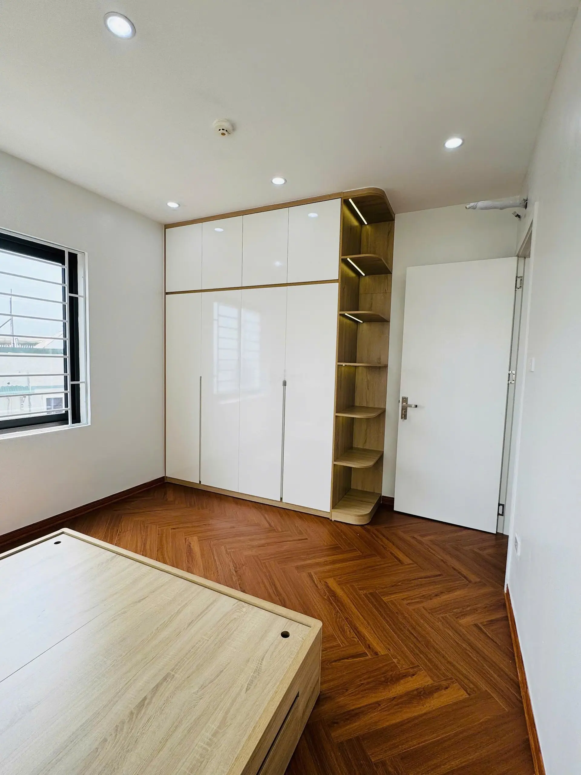 Em cần bán 3 ngủ tòa Licogi Đại Từ - Hoàng Mai. Diện tích 110 m2 thiết kế 3 ngủ 2 vệ sinh.DT:110m2