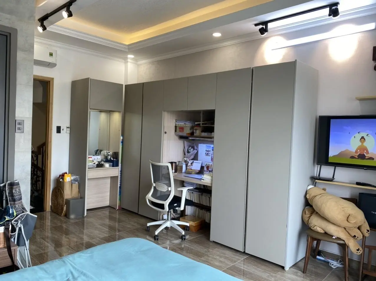 Hẻm 5m thông Phan Văn Trị! Nhà mới 6 Tầng 4,4x14m sổ A4. Khu sang, có thể vừa ở vừa KD đa lĩnh vực.