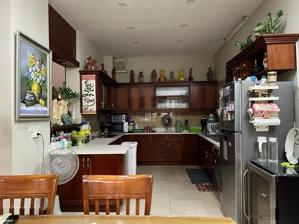 Bán biệt thự 238m2 mặt phố Trần Thủ Độ - hiếm - vị trí đẹp- kinh doanh hay ở đều rất đẹp
