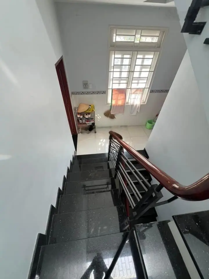 Bán nhà 5.9x16m, 4 tầng, đường 6m Trần Thái Tông, hẻm 42 đẹp xe tải tránh nhau, sổ hồng; 9.6 tỷ TL