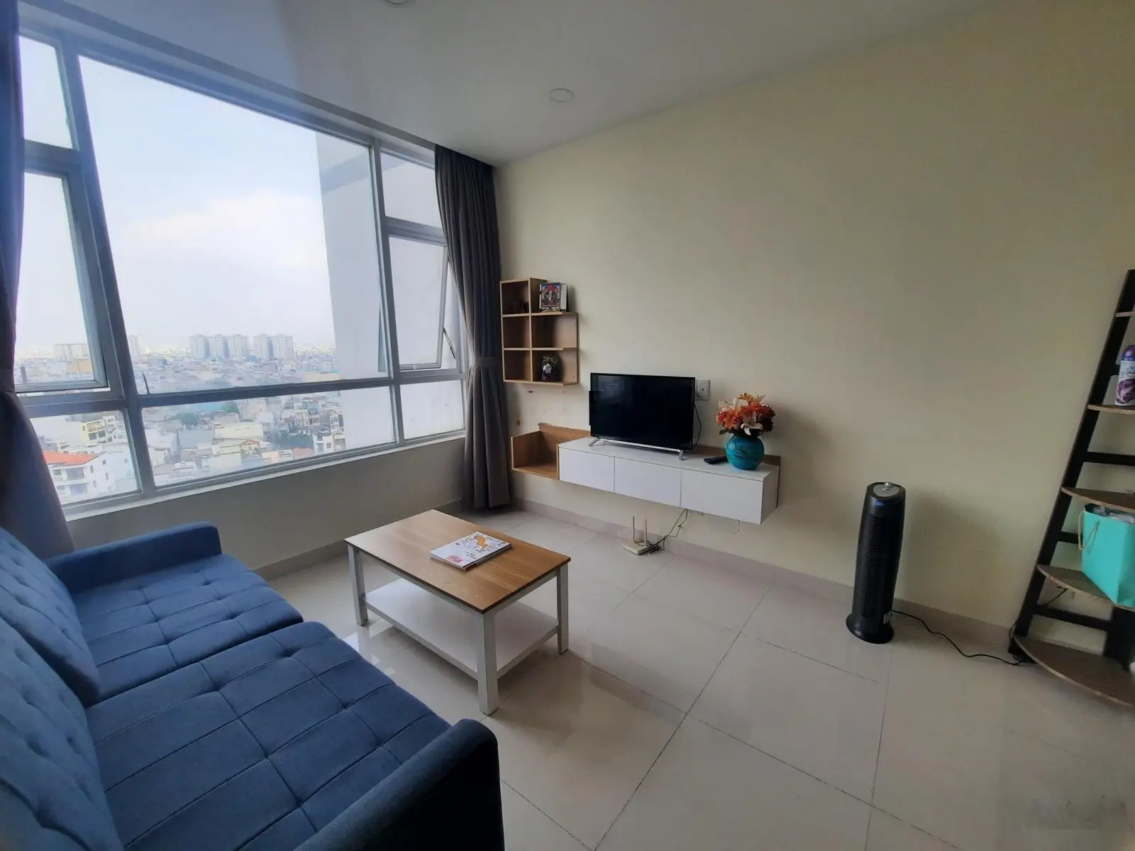 Cần bán chung cư 8X Rainbow (Ngọc Đông Dương) 83m2 3PN giá 2,2 tỷ