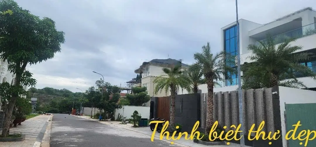 Giảm mạnh 3 tỷ còn 35 Tỷ. Chủ thiện chí bán biệt thự nghỉ dưỡng Đồi Ngọc Tước, VT 300m2, hoàn công.