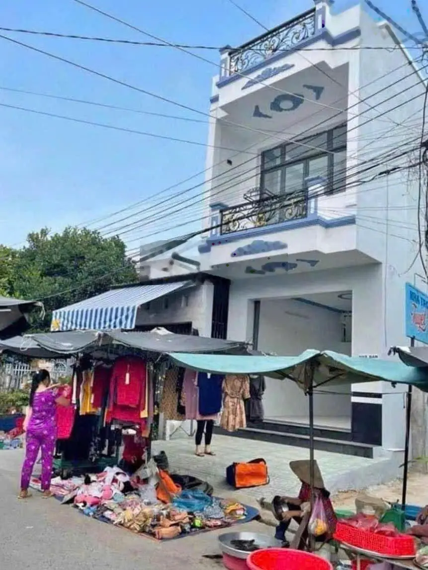 Bán nhà Nguyễn Hữu Trí, gần chợ Đệm