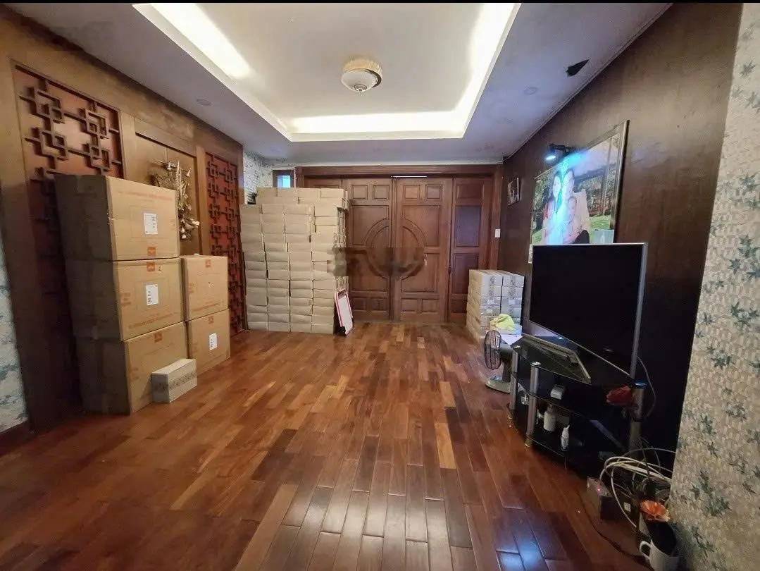Bán nhà 4 tầng siêu vip, hoàng diệu 2, linh chiểu, thủ đức, thiết kế lệch tầng thoáng mát.