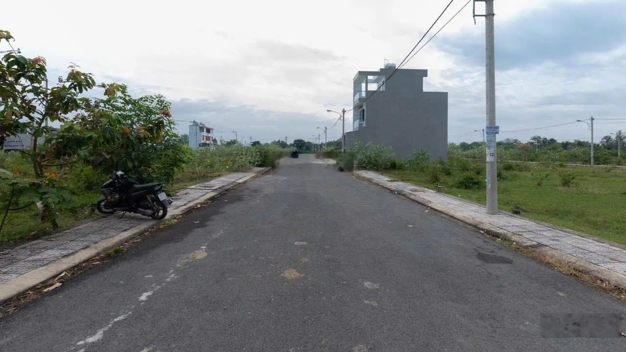 Hiếm có khó tìm! Bán đất 120m2/600tr gần Vincom Plaza ở Đ. Hàm Nghi, P.5, Bạc Liêu, sổ hồng riêng