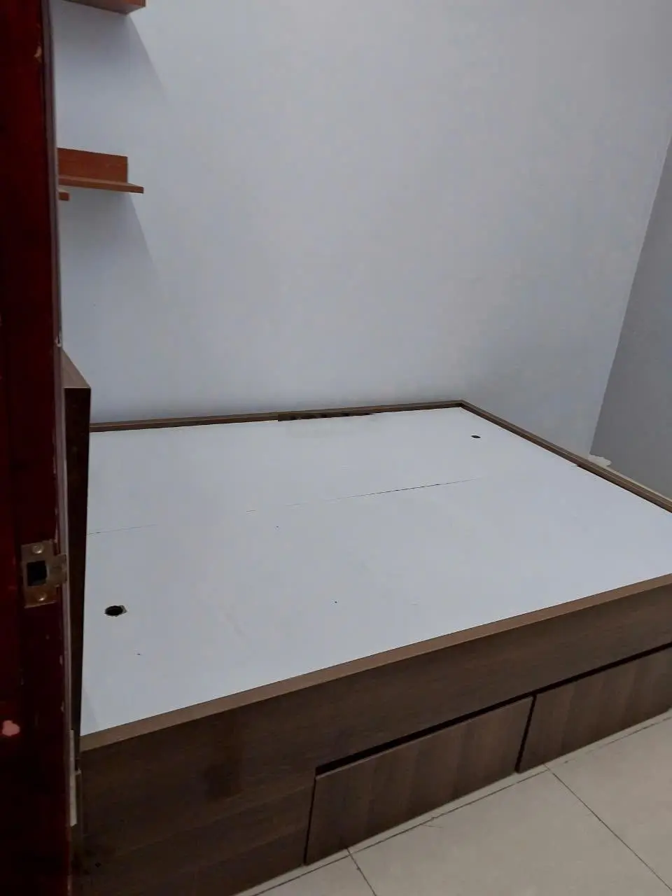 Kẹt tiền bán gấp căn IDICO Tân Phú 2PN tặng lại nội thất giá 1,68tỷ thương lượng. LH 0933 734 *** Duy