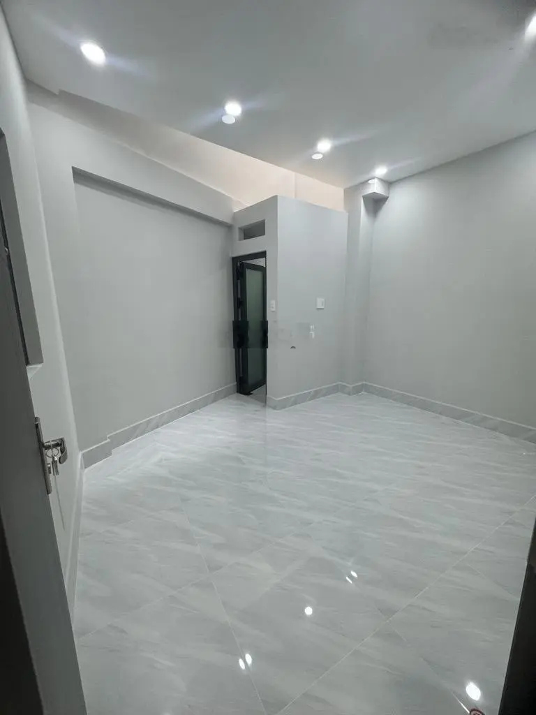 Bán nhà mới tại q.6- ngay trung tâm- nội thất cao cấp - không gian thiên nhiên chỉ 7.7 tỷ