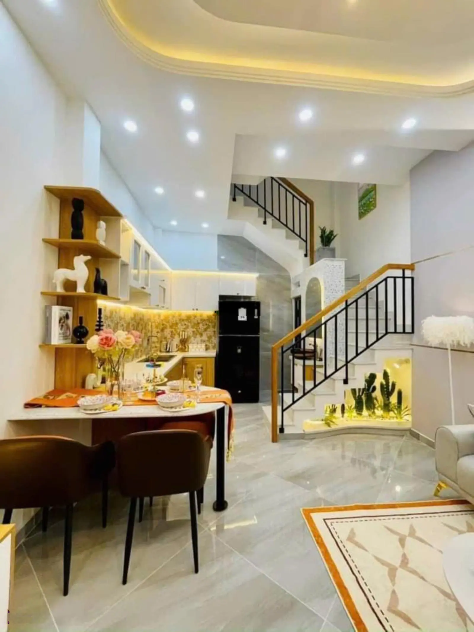 Nhà đẹp hẻm lớn đường Trần Khắc Chân Phú Nhuận. Giá 4tỷ590Tr, Diện tích 46,3m2
