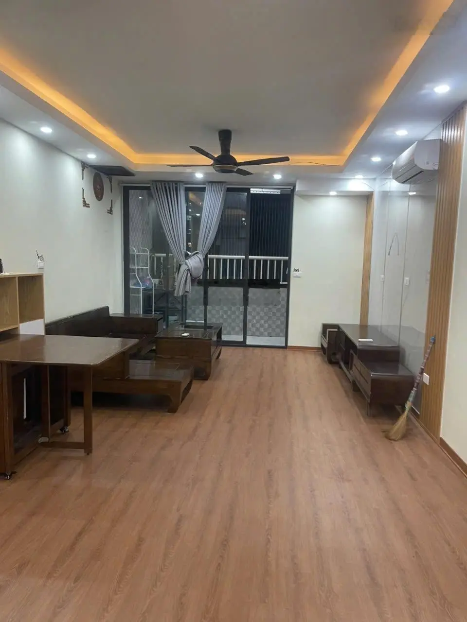 Bán căn 76m2 3ngủ đã chuyển về 2 ngủ& 2 vệ sinh HH2C Linh Đàm Hoàng Mai. Lh: 0966 455 ***