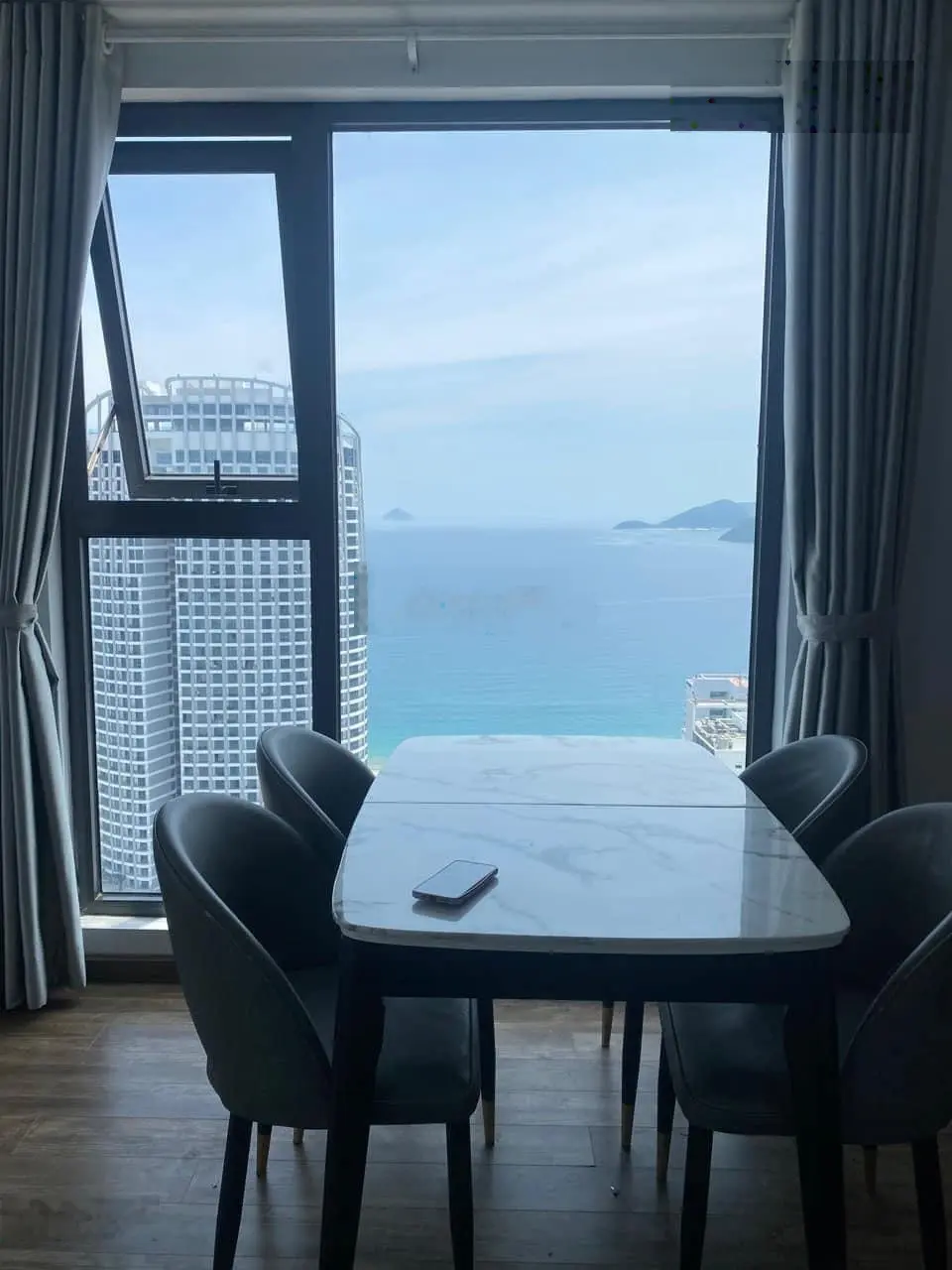 CHÍNH CHỦ -GIỎ HÀNG CHUYÊN VIRGO 5sao TTTP 2 Phòng Ngủ view BIỂN có HỒ BƠI đẹp pháp lý VĨNH VIÊN
