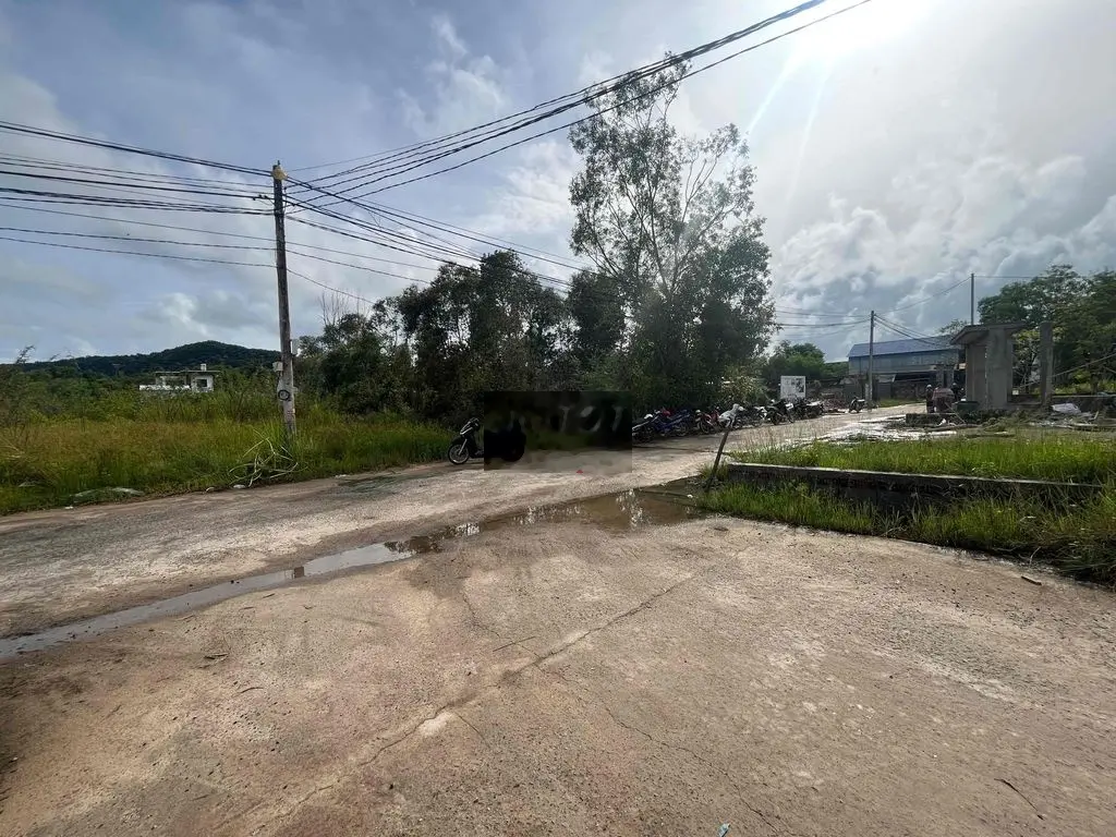đất đã có sổ hồng 108m2 ngay trung tâm dương đông giá 1tỉ8
