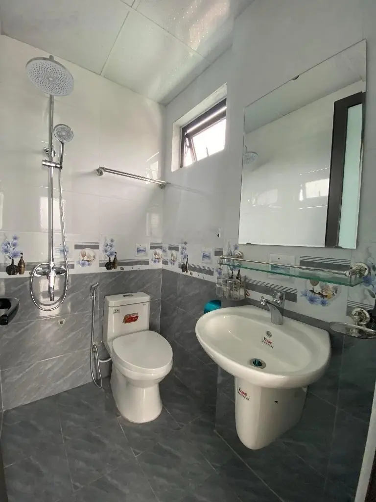 Nhà riêng 6 tầng, 10PN, 10WC, 54m2, bán gấp tại Tam Trinh, Hoàng Mai, HN, 12,4 tỷ