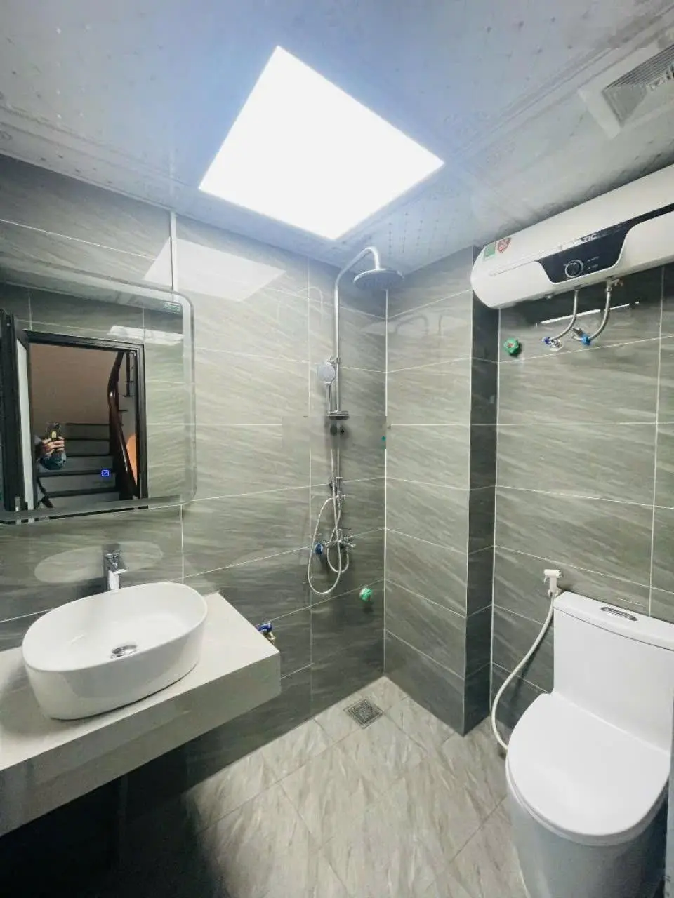 Bán nhà Đại Mỗ-Nam Từ Liêm-Nhà mới phân lô-40m-4 tầng-Ôtô đỗ cửa-6.x tỷ0988 455 ***