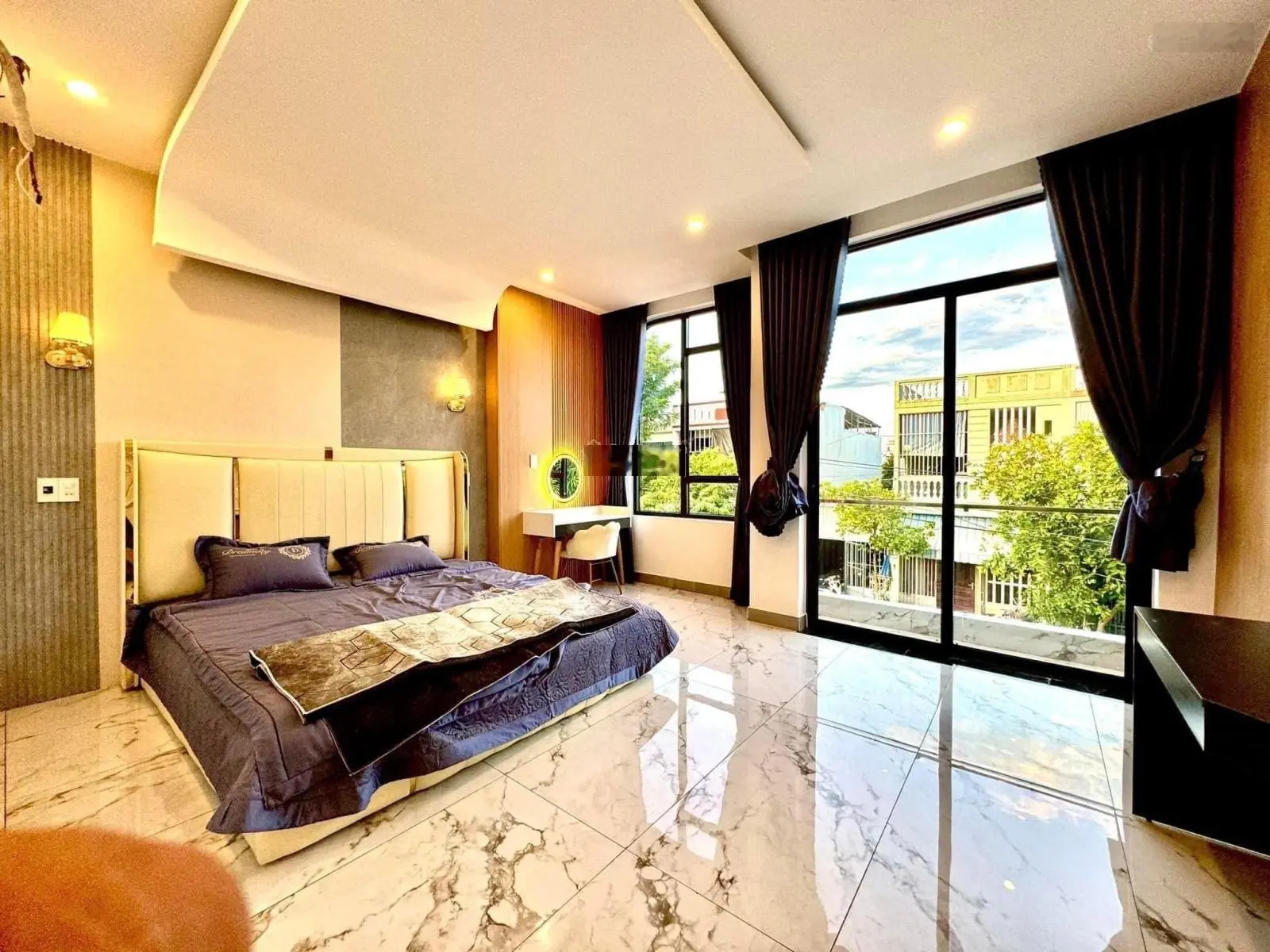 Bán nhà riêng tại Lý Thường Kiệt, 48 m2, giá cực chất, đẹp, nhiều tiện ích.Giá 2,1 tỷ