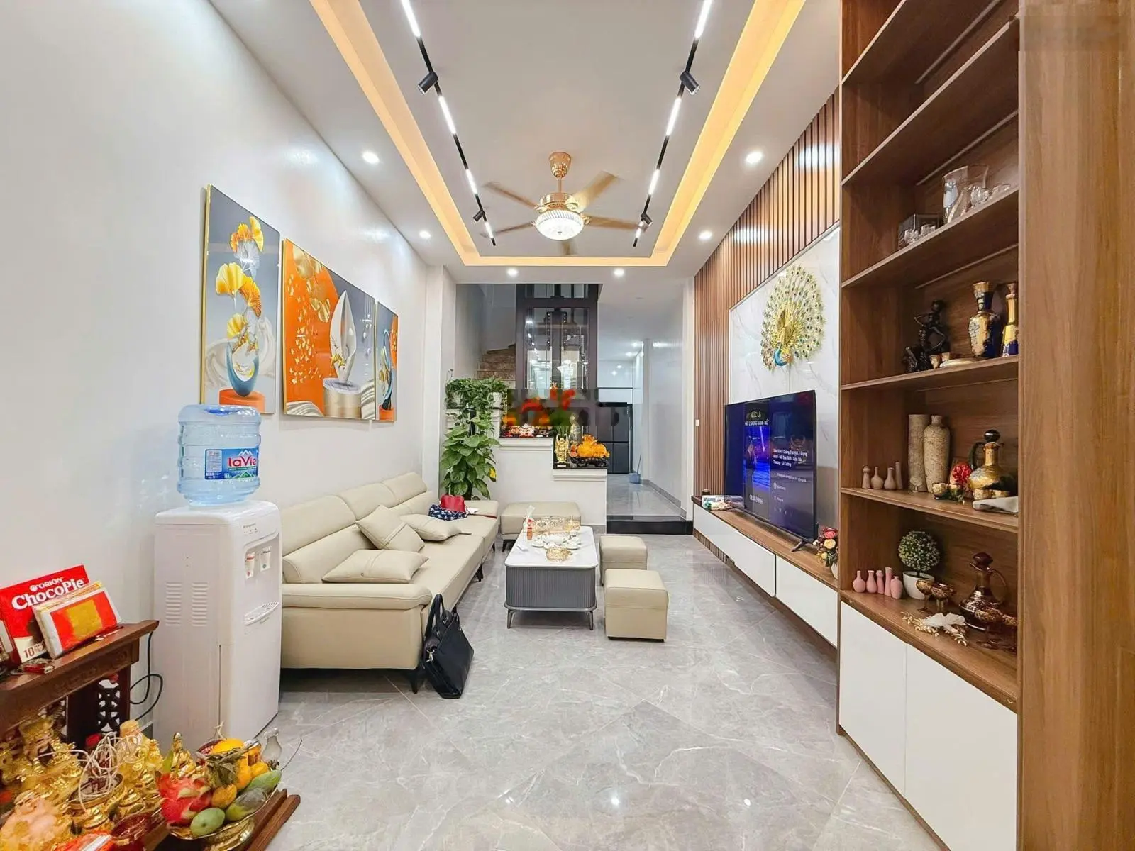 Hoàng Mai - 65m2 x 4 Tầng Thang Máy - Ô Tô Đỗ Cửa - Full Nội Thất - 10m Ra Phố.