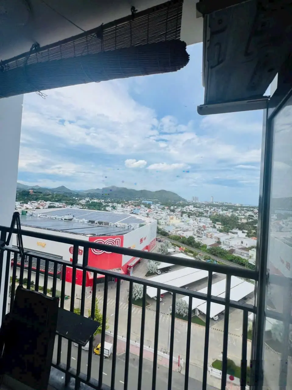 Bán căn hộ CT1 Vĩnh Điềm Trung - căn góc - view vòng xoay và siêu thị Go đẹp tuyệt vời - giá 1,5 tỷ