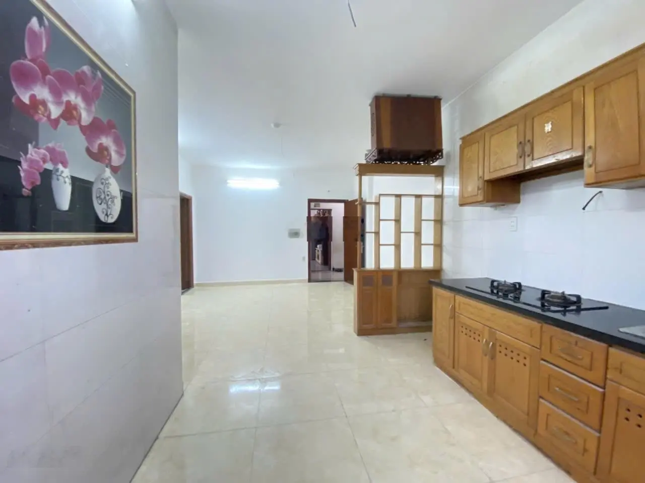 Cần tiền bán gấp căn góc 65m2, 2pn, 2wc. Đã có sổ hồng, có trước 600tr là mua được