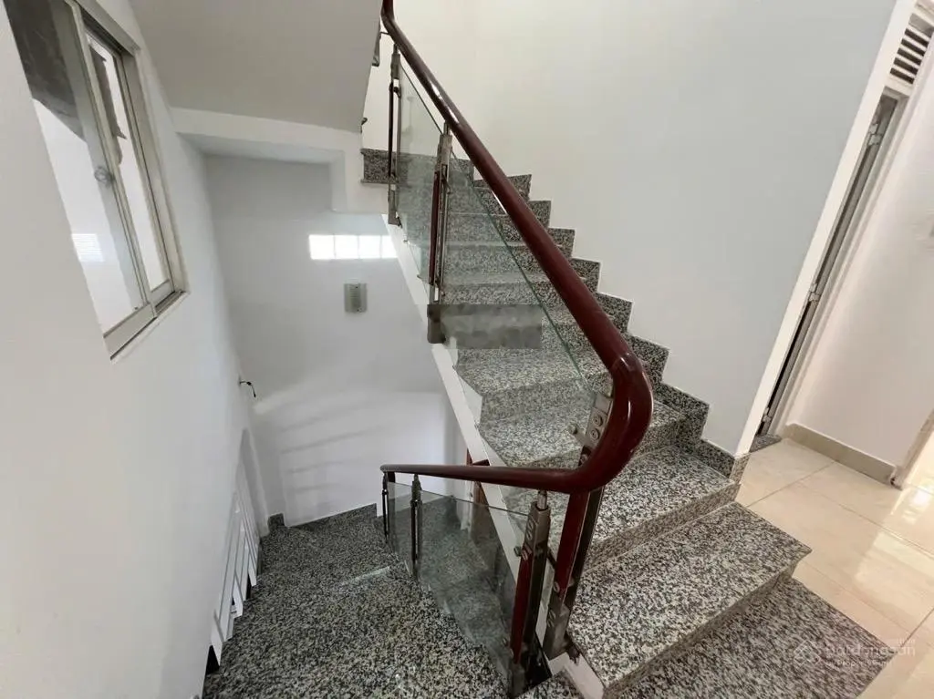 Đường 8m tân kỳ tân quý - gần nhà thờ bình thuận - 53m- 3 tầng- 4pn- xe hơi ngủ nhà - chỉ 5.85 tỷ.