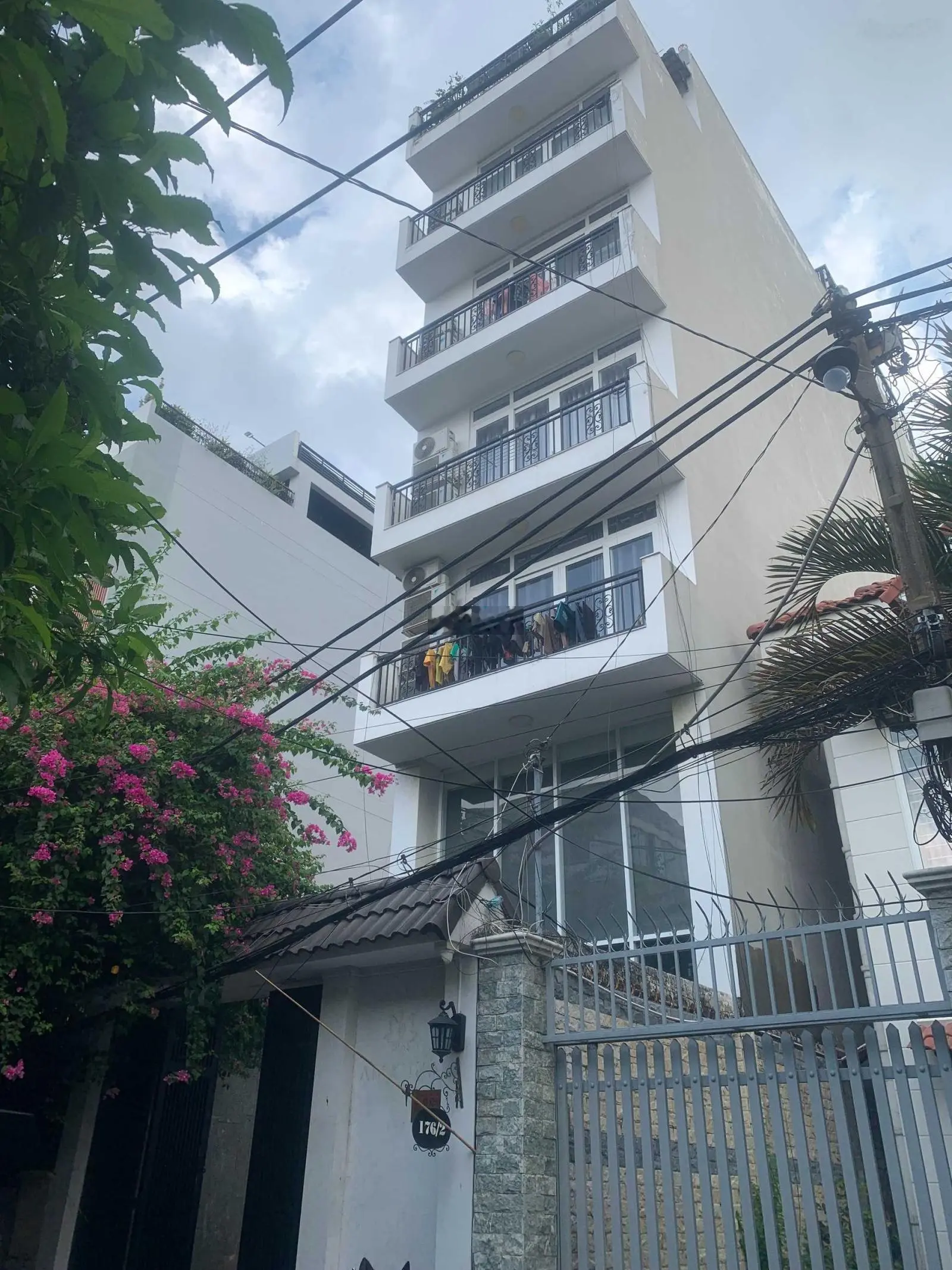 Bán gấp tòa CHDV 176/2 Lê Văn Sỹ, phường 10, Phú Nhuận: DT 144m2 - Hầm 7 Tầng - HĐT 120 triệu/tháng