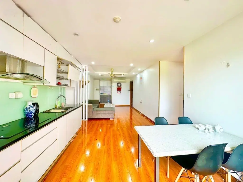 Siêu phẩm lô góc, 3 ban công cực thoáng, view triệu đô, full nội thất chỉ việc xách valy vào ở