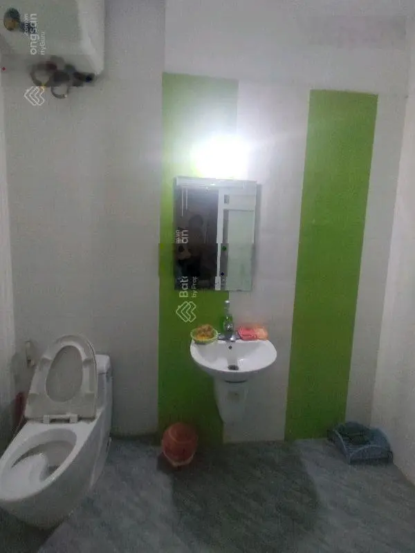 Bán nhà Lạc Long Quân, lô góc ngõ thông ô tô tránh gần Hồ Tây, 40,5m2, giá 7,6 tỷ