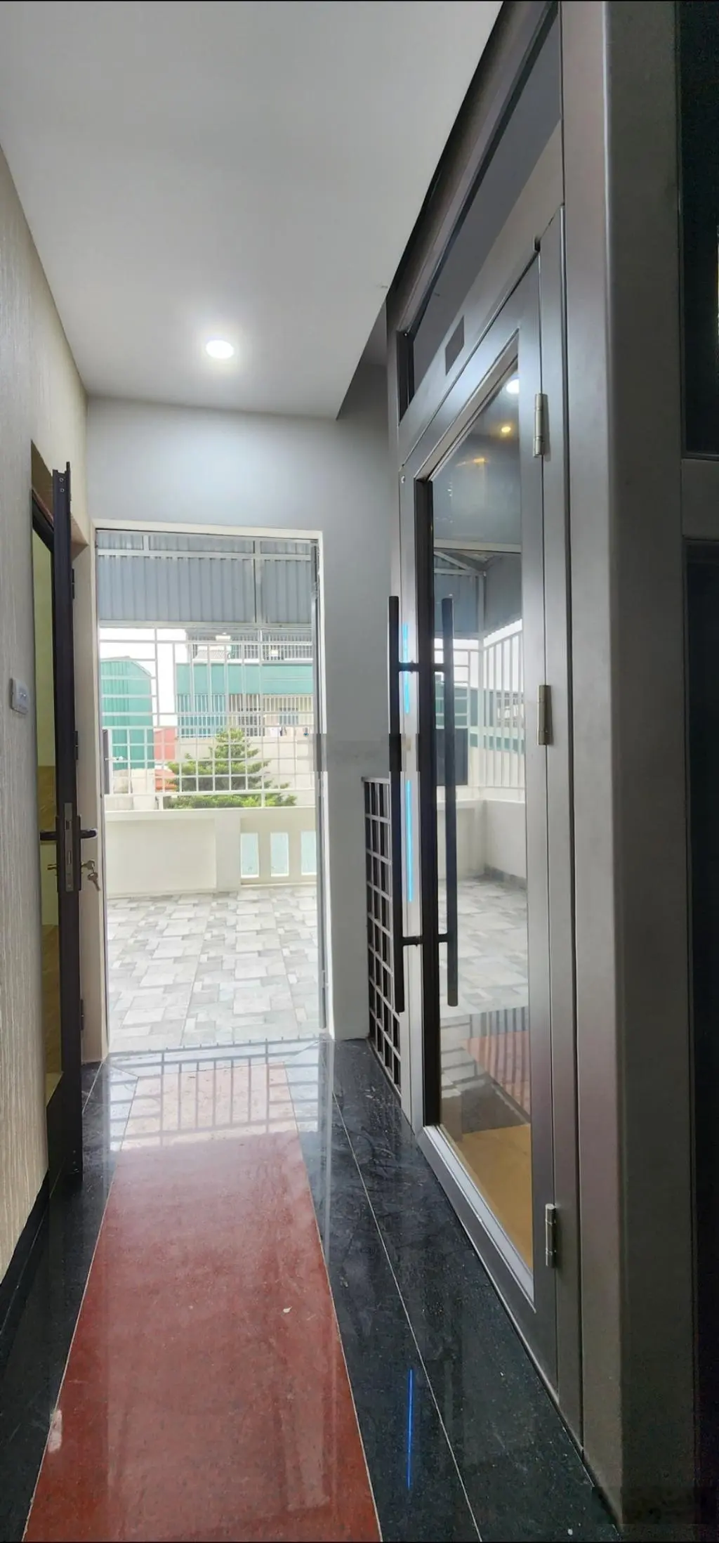 Nhà phố Lê Quý Đôn. Ngõ thoáng đẹp, gần phố. Có thang máy, phù hợp cho đại gia đình