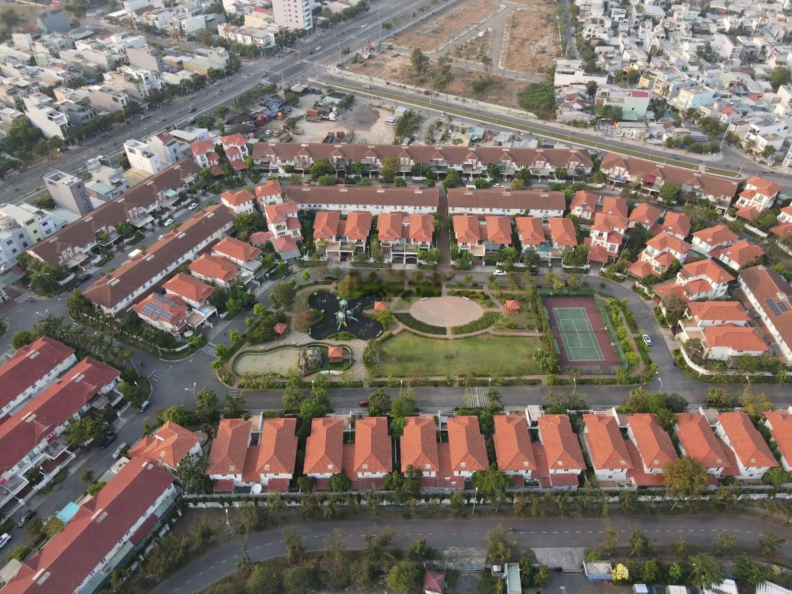 Bán biệt thự 4 phòng ngủ Phúc Lộc Viên 288m2 giá 24 tỷ - Toàn Huy Hoàng