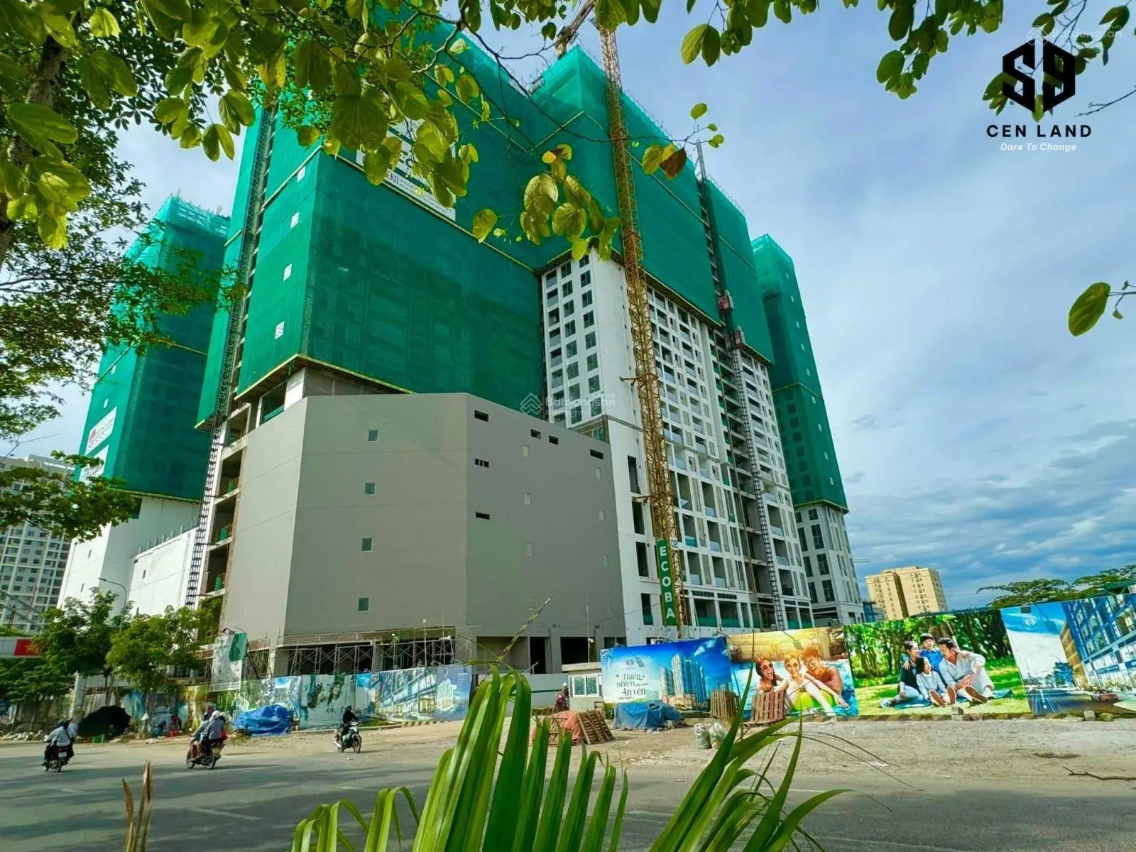 Hàng hiếm căn hộ 3PN 114m2 cả 3 phòng view nhìn ra biệt thự, cách Mỹ Đình 7 phút lái xe giá cực tốt
