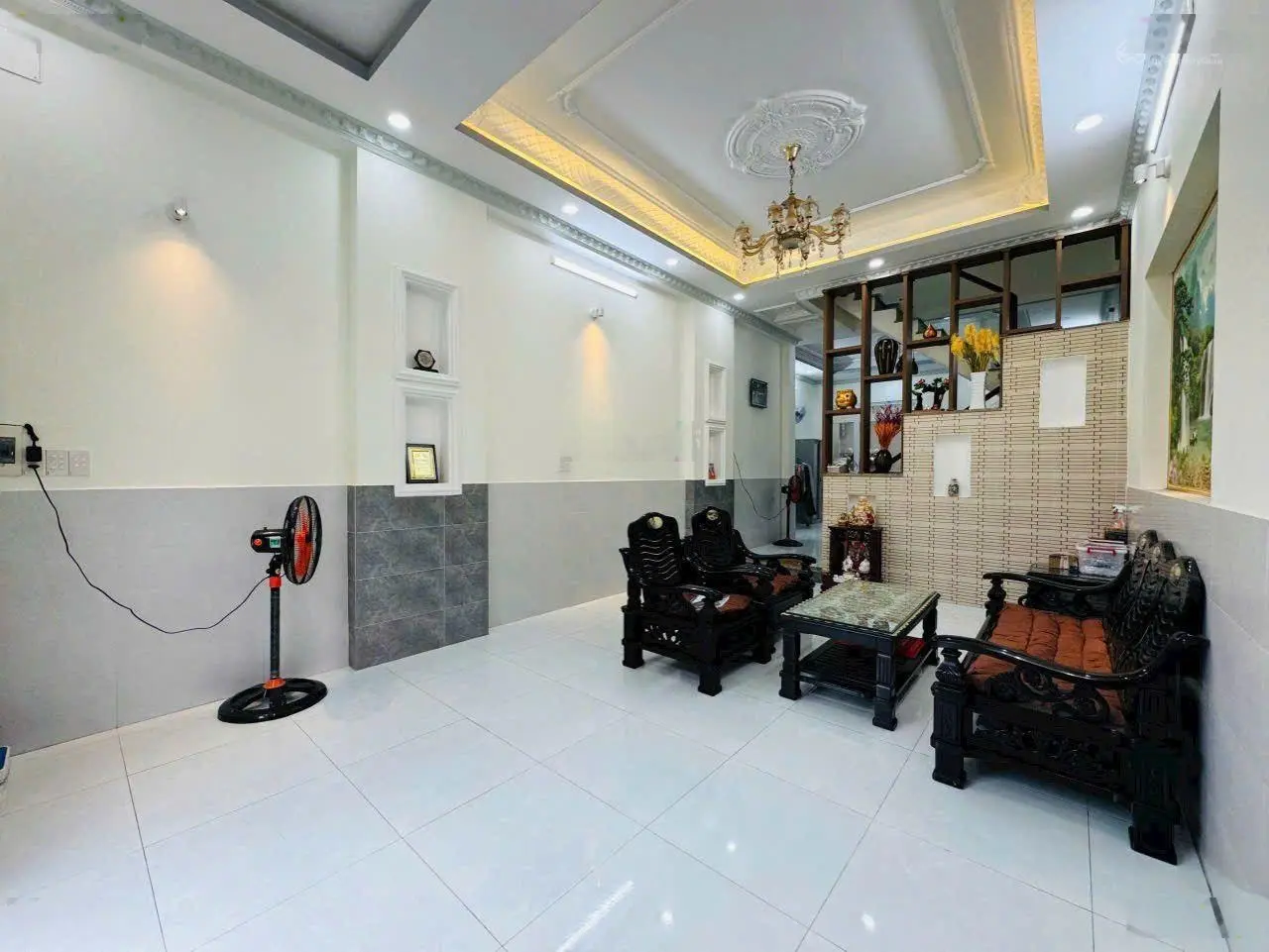 Nhà đẹp 5,5x15m giá hời ngay trung tâm Nhà Bè - Chính chủ cần bán gấp