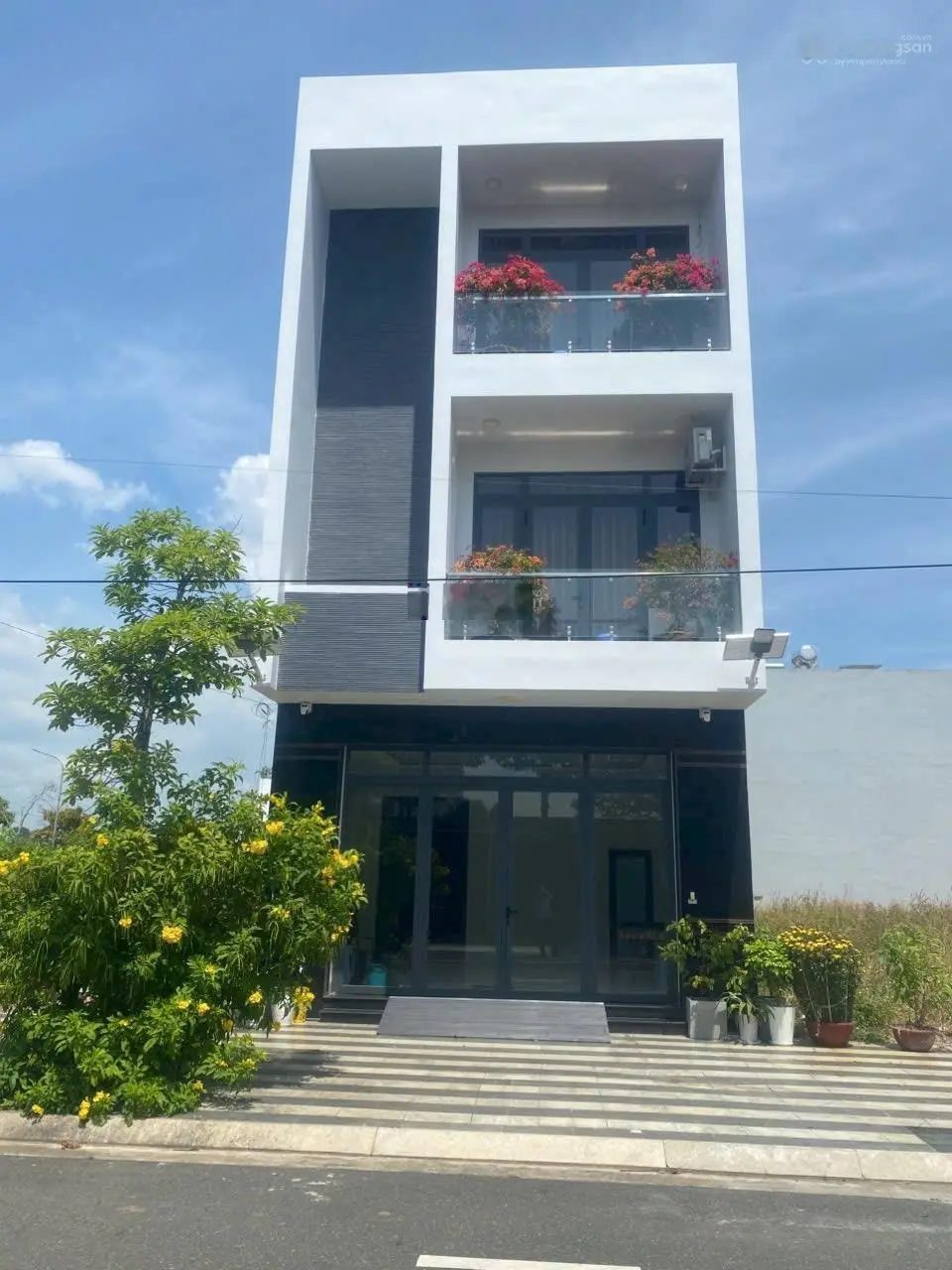 Dt 6x21 giá : 5.5 tỷ, bán nhà thanh sơn c tuyệt đẹp, xã hoà long, thành phố bà rịa