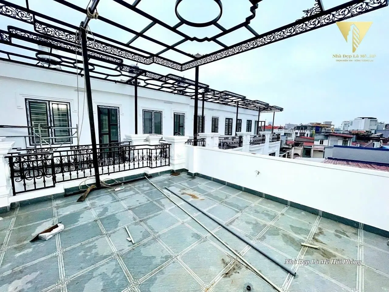 Dãy nhà văn minh cực VIP khu Hồ Sen - Nguyễn Công Trứ. Sân chung 4m. Ngõ nông. 3,8 tỷ