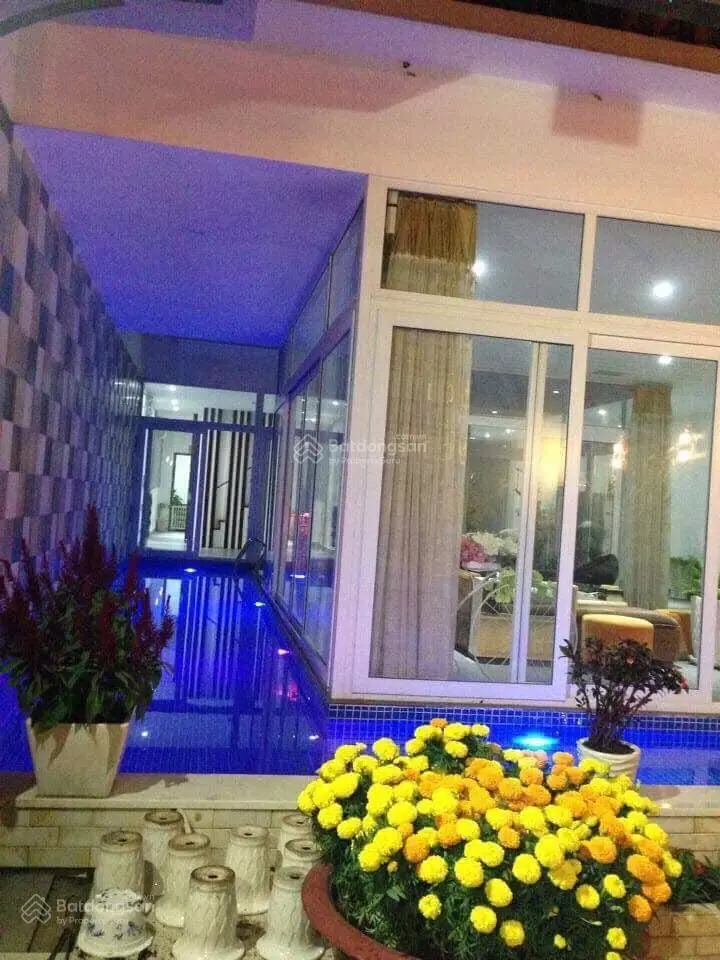 Biệt thự mặt tiền đường Tân Xuân 1 (Ấp Đình), Hóc Môn Tp. Hồ Chí Minhh