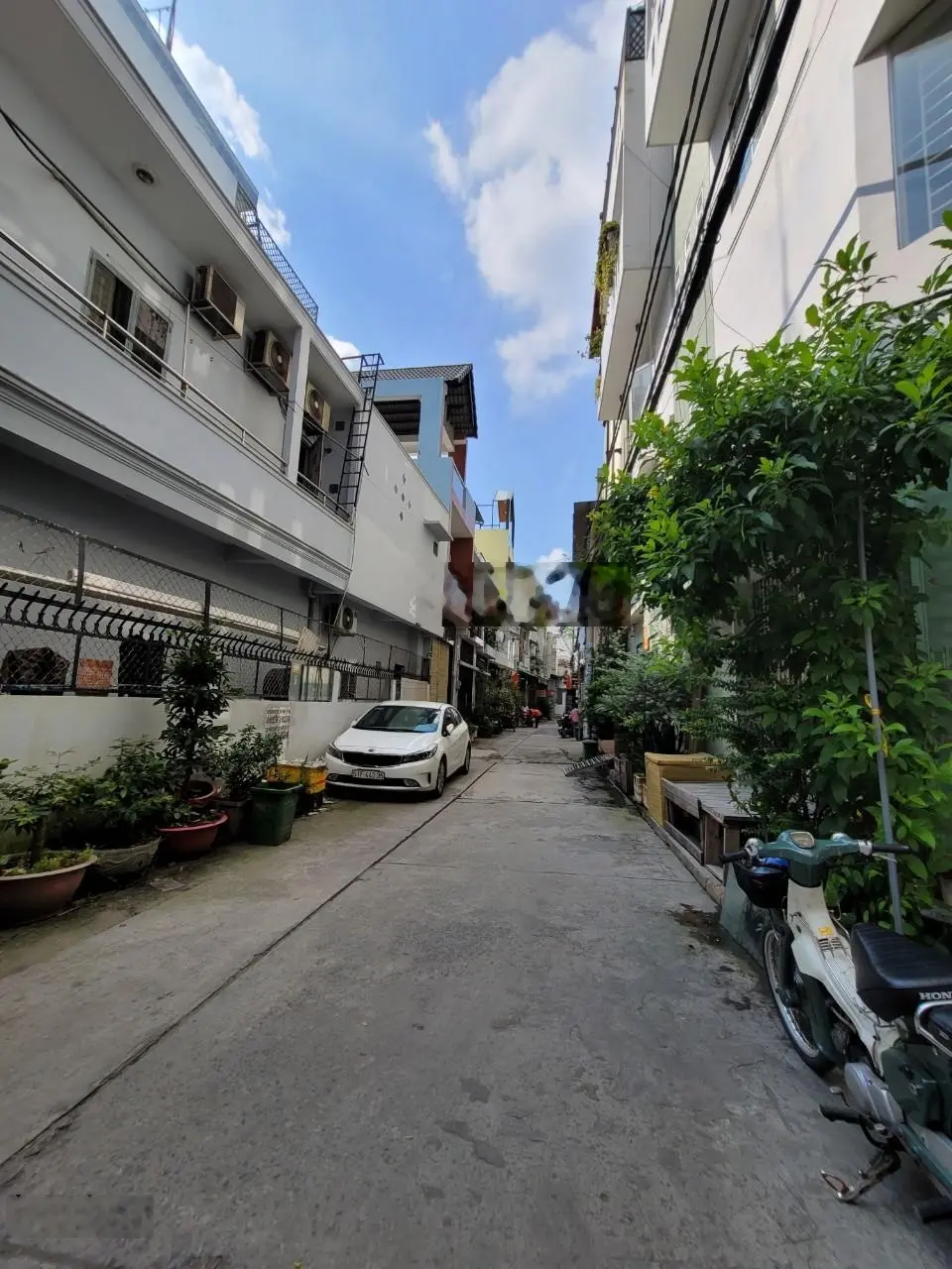 BÁN NHÀ 3 TẦNG -GẦN LÊ VĂN QUỚI -TÂN KỲ TÂN QUÝ 4X17M -K LG- ĐƯỜNG TRC NHÀ 8M -CHỈ HƠN 5 TỶ