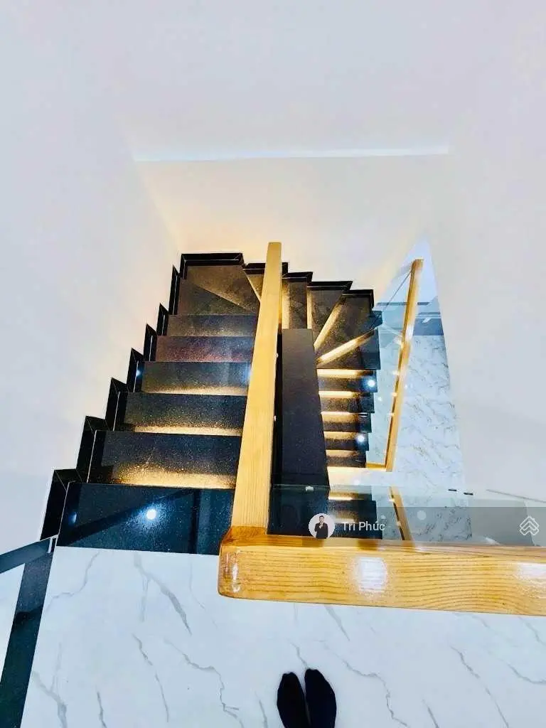 Nhỉnh 5 tỷ, nhà mới 52m2, 3PN, 2 mặt hẻm, gần mặt tiền, ngay công viên Gia Định Phú Nhuận