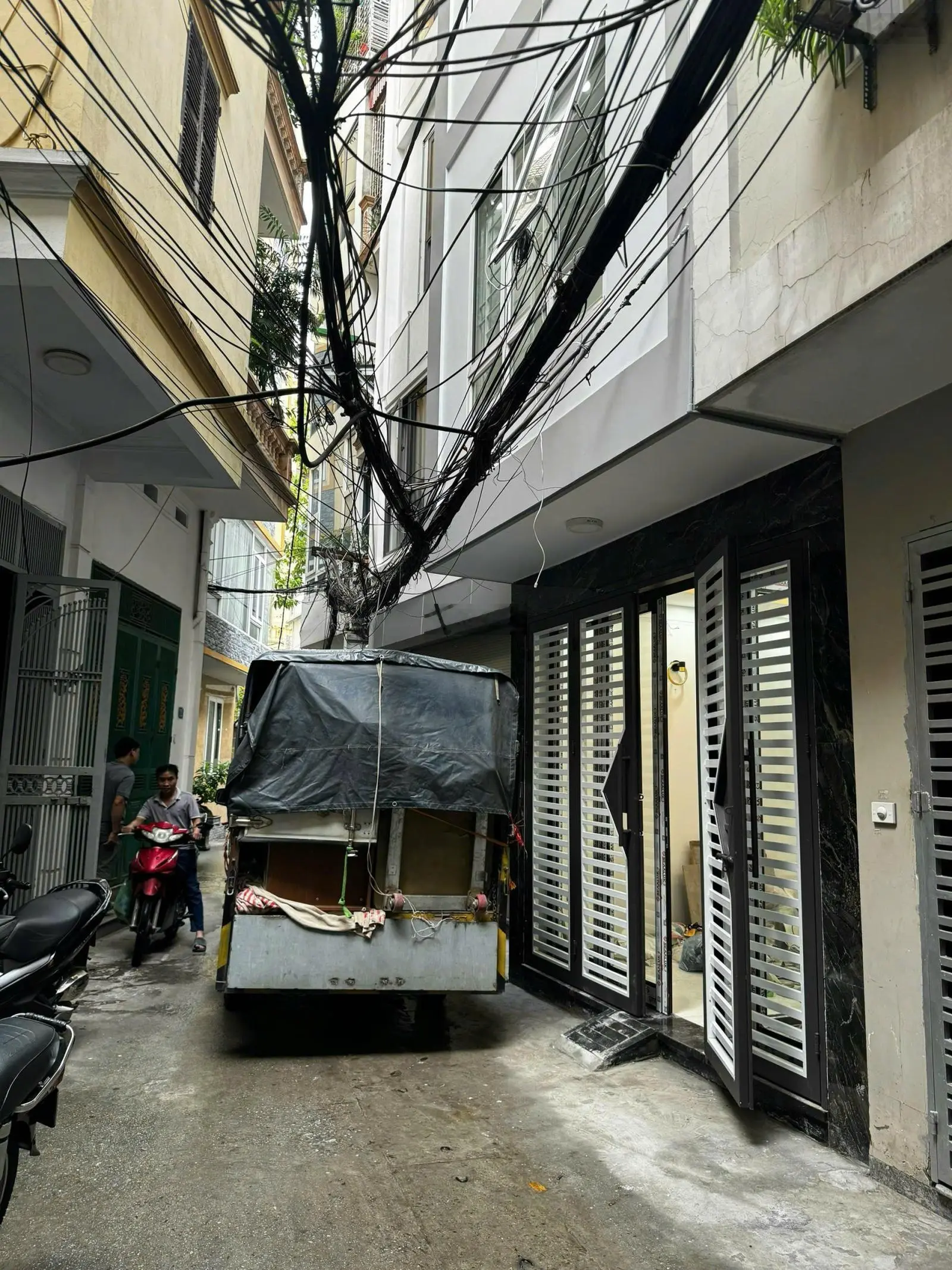 Bán nhà Lê Trọng Tấn, Thanh Xuân, Hà Nội, S: 38,2m2, 4,5 tầng, 10,9 tỷ