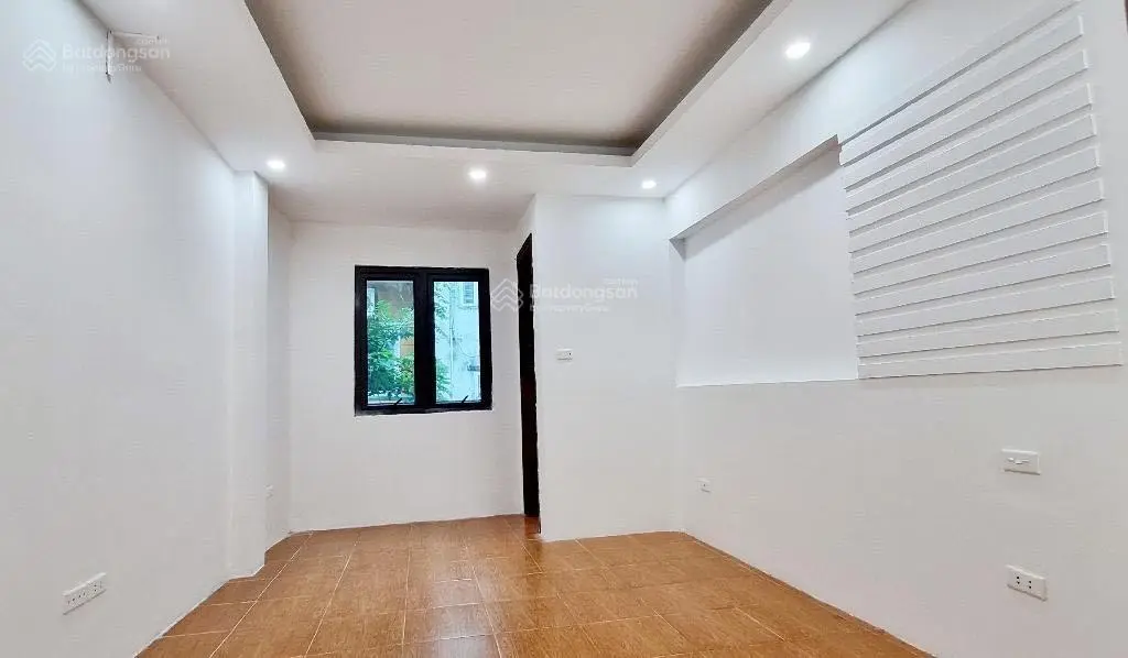 Bán nhà đẹp mặt ngõ La Thành, Đống Đa, DT 48m2 x 4 tầng, MT 4 m giá: 7.6 tỷ TL