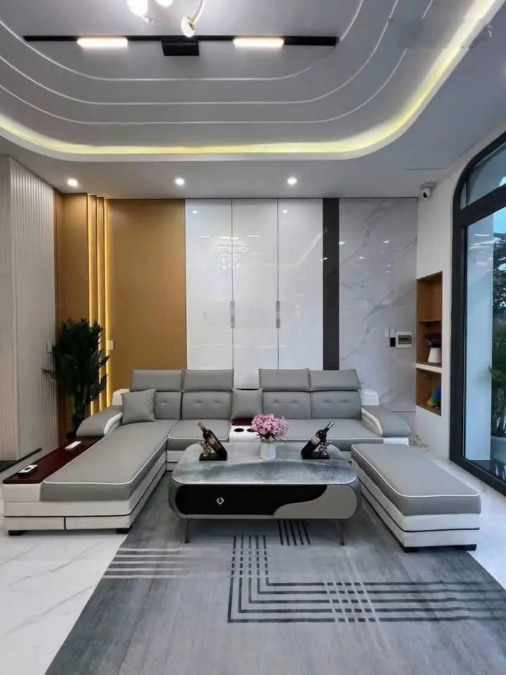 Nhà đẹp Phan Xích Long 75m2, 2 tầng 3PN-3WC giá 2ty450 - SHR -Nằm gần các tiện ích, khu ẩm thực PXL