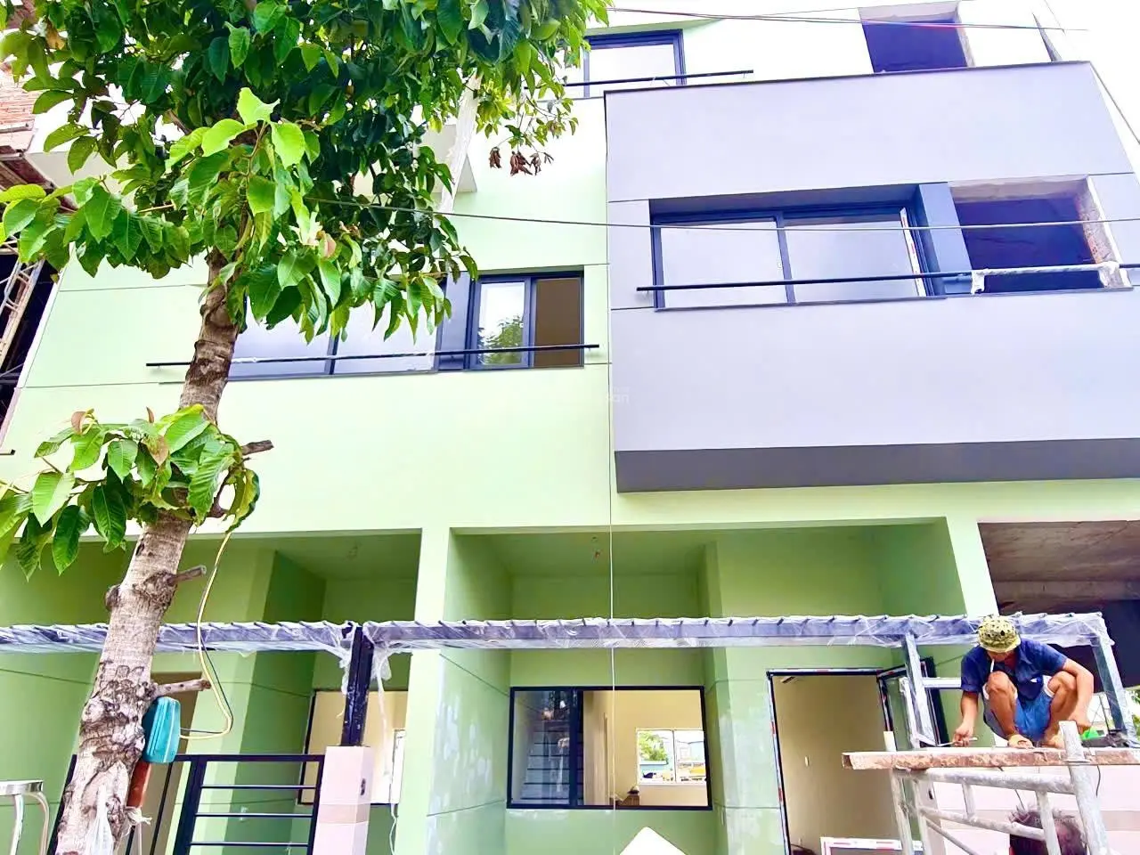Bán nhà 3 lầu , 100m2 ngay Ngã tư Bình Chuẩn, TP Thuận An, Bình Dương chỉ 3 tỷ 2