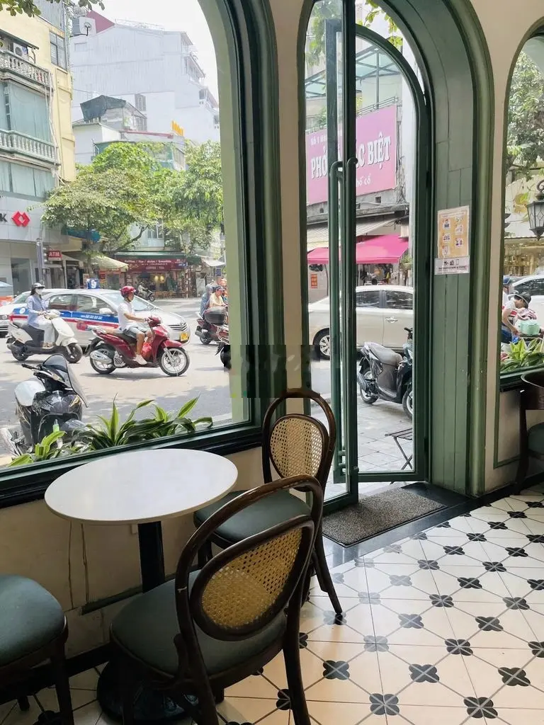 Tôi bán nhà MẶT PHỐ HÀNG BÔNG- TỐNG DUY TÂN lô góc 13m2 Tầng1 hơn 4 TỶ