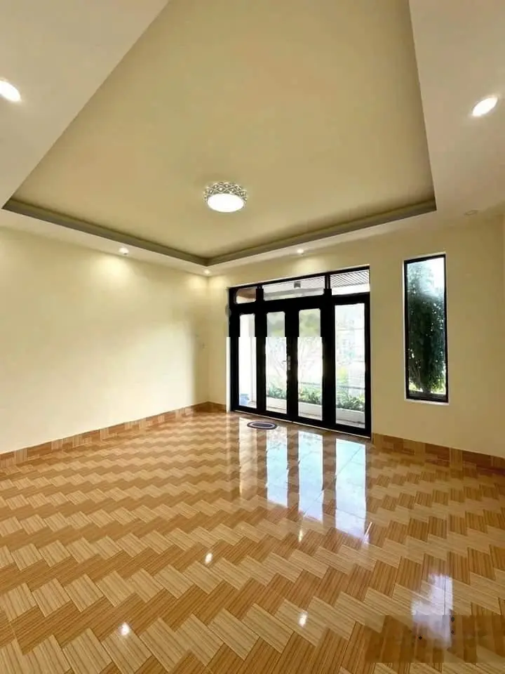 Bán căn nhà ngay thị trấn Tân Túc, Bình Chánh, DT 95m2, giá 1ty380 sổ sẵn