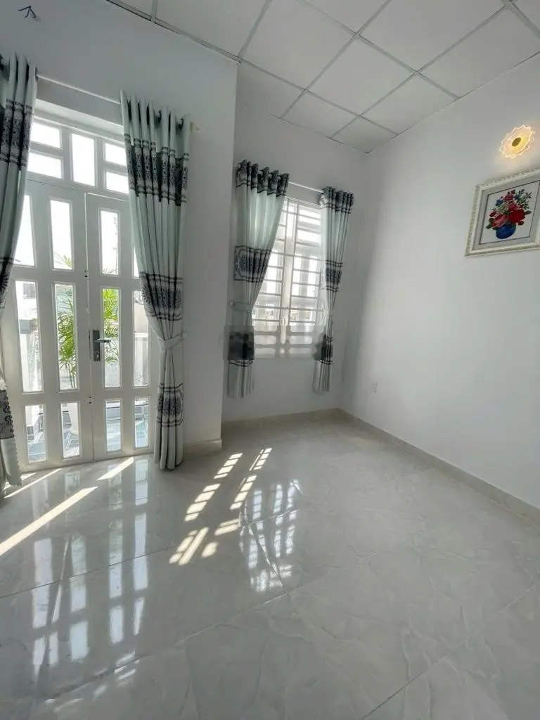 Bán nhà Tân Vĩnh Quận 4 - hẻm ô tô - 40m2 - 3 Tầng - 5 tỷ nhỉnh