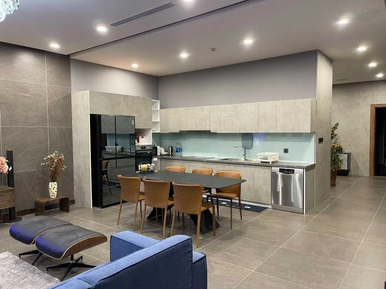 Gia chủ tôi rất cần bán căn hộ 162m2 tầng trung BC ĐN tại N05 - Hoàng Đạo Thúy giá 8 tỷ