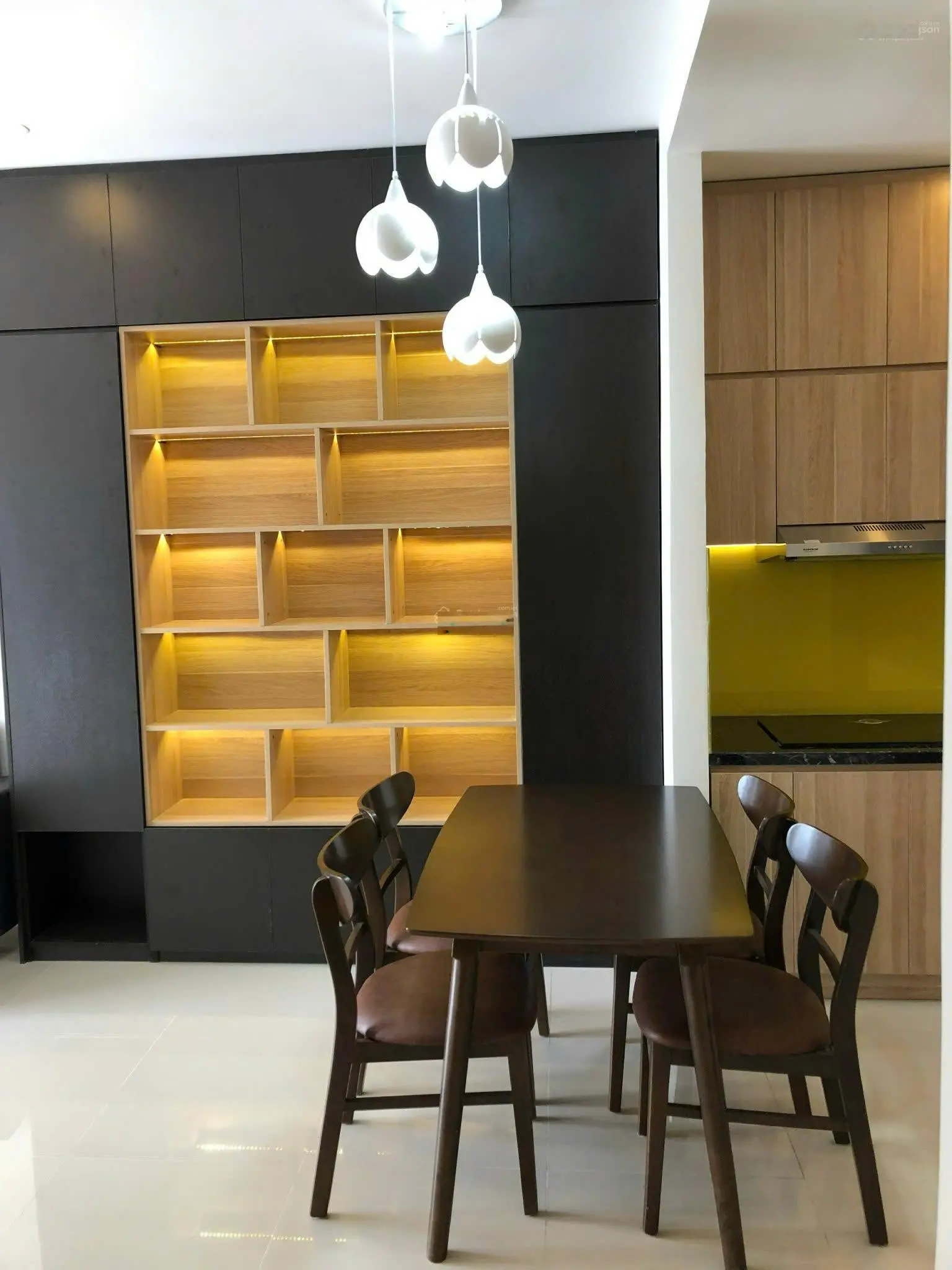 Bán căn hộ 2PN 76m2 dự án The Sun Avenue, Quận 2. LH 0909 239 ***
