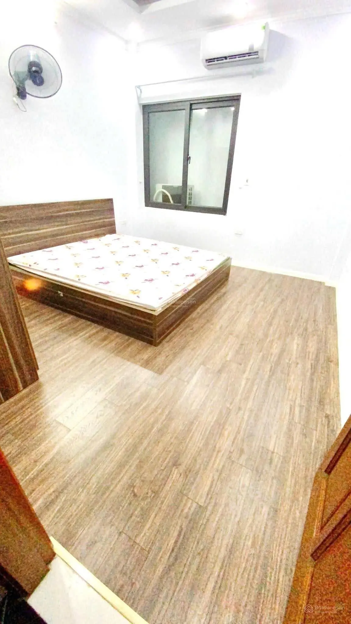 Nhà đẹp. Nhà đẹp Hồ Tùng Mậu DT 50m2-5tầng MT 3.7m nở hậu, ôtô qua cửa, KD, 30m ra phố, 12 tỷ nhỉnh