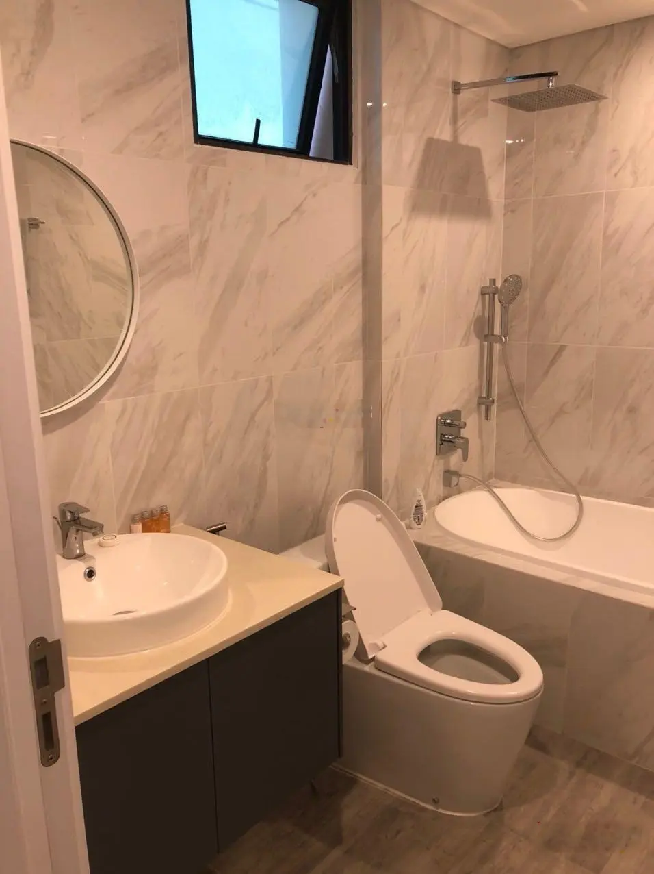 Cần bán nhanh căn hộ duplex 2PN Feliz En Vista tầng cao 103m2 giá tốt. LH: 0909 024 ***