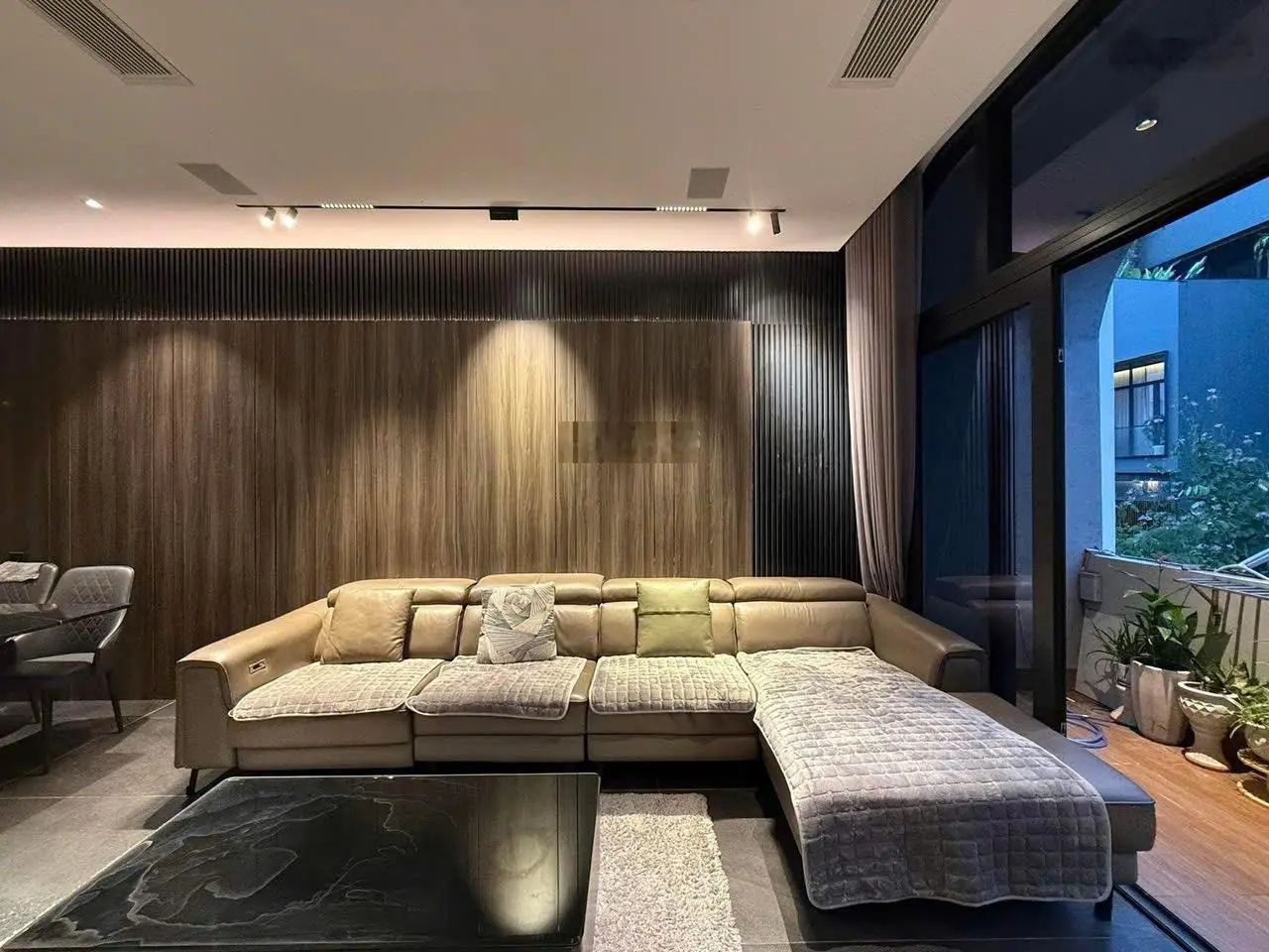 Cơ hội đầu tư vàng đường thanh sơn 2, mặt phố hải châu