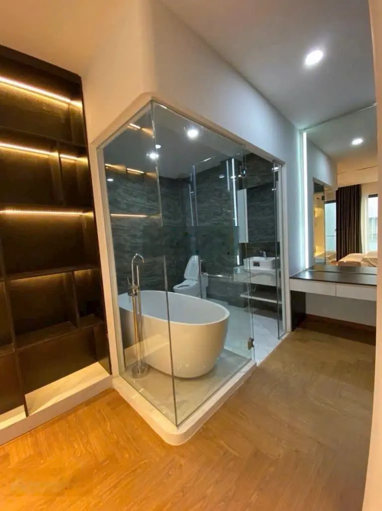 NHÀ ĐẸP LÊ QUANG ĐỊNH , BÌNH THẠNH ; DT 80M2( 7,9 *10,2) ,4 TẦNG , Ô TÔ VÀO NHÀ _ 12,3 TỶ TL