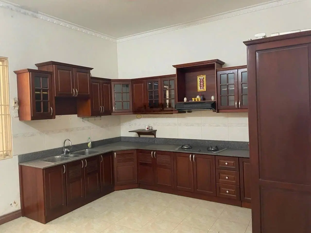 Chính chủ bán nhà 4 tầng khu compound trần não,dts 300 m2, 4pn giá 21 tỷ thương lượng lh 0944541949