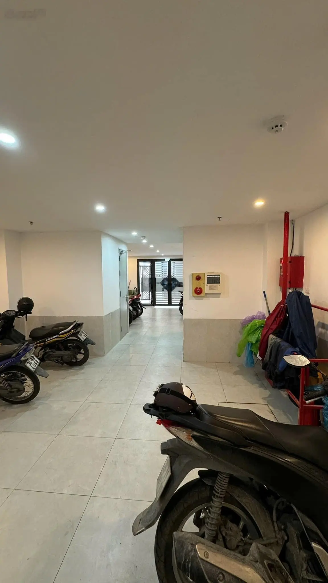 Đây rồi! Giáp Ngoại Giao Đoàn, Xuân La Có Nhà 80m2, 7T Thang Máy, 22Phòng,Ngõ Thông Ô Tô. Giá 17 Tỷ